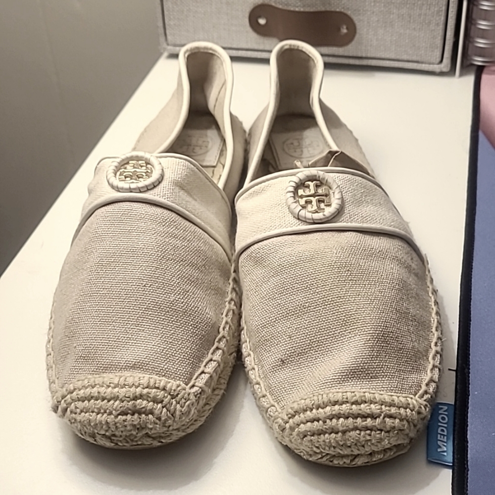 Tory Burch Logo Espadrilles 214